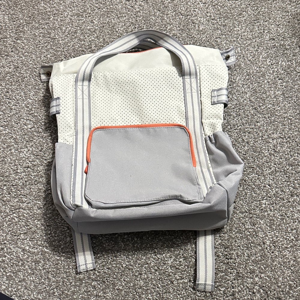 Thirty-One Stylish Gray and Cream Backpack